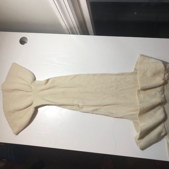 Ruffle Sleeve Sweater - Picture 4 of 4